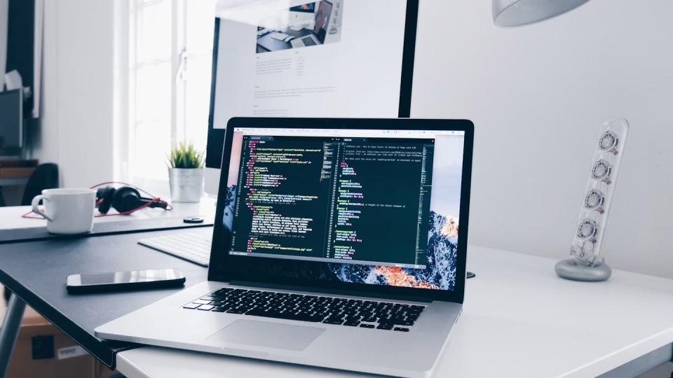 Headless CMS in 2024: When to Go Headless